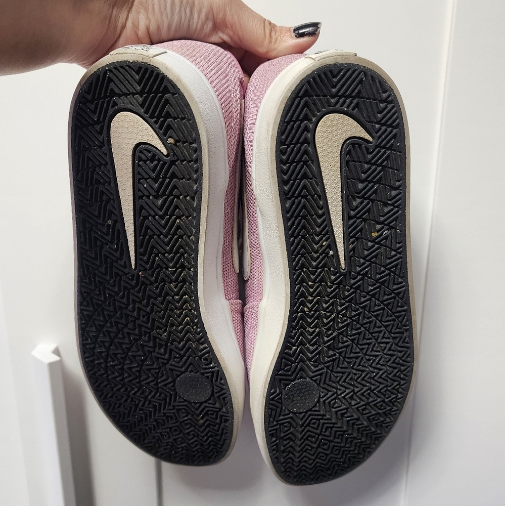 Pink Nike SB